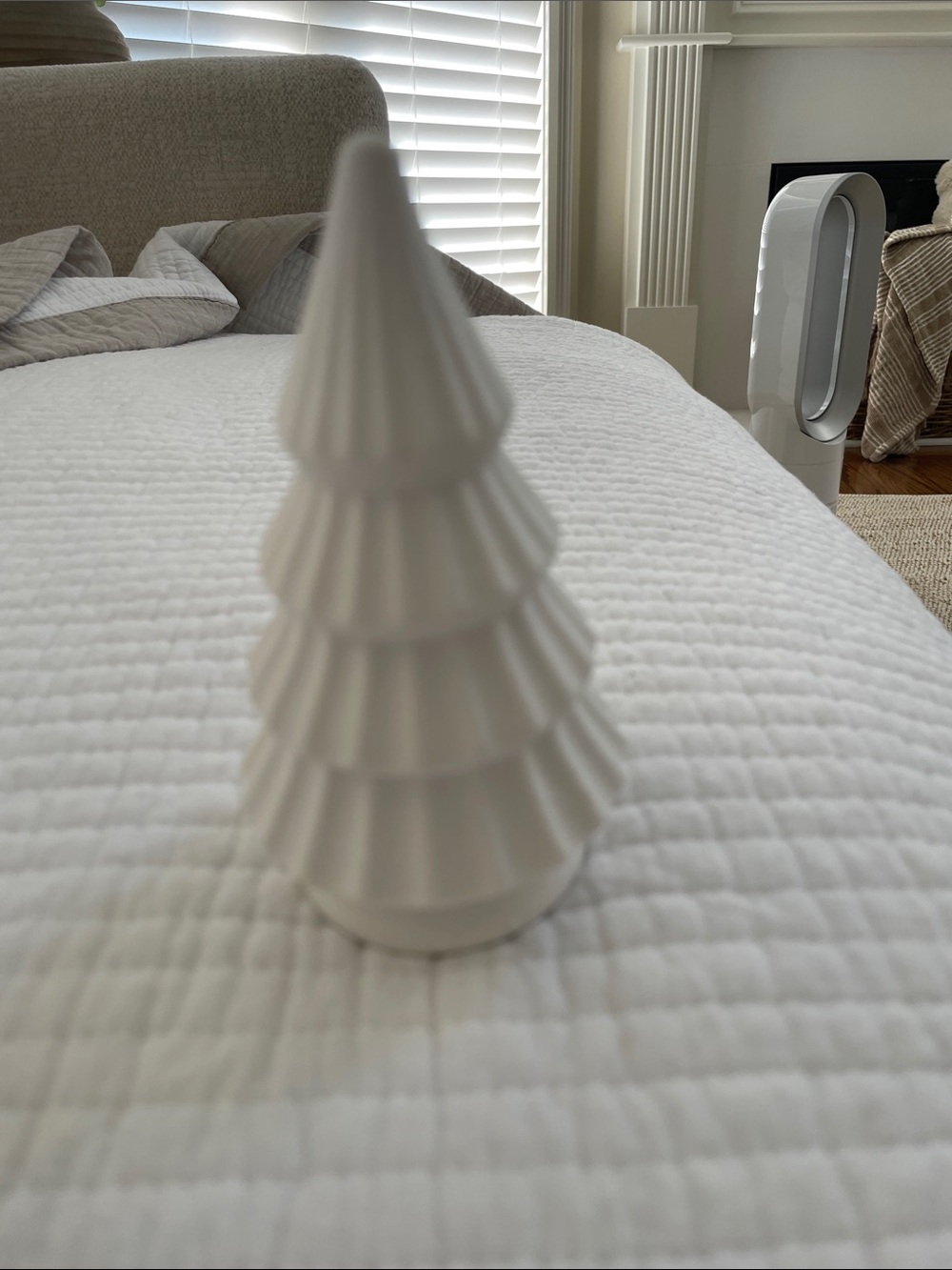 Ceramic Tiered Christmas Tree Decor - White